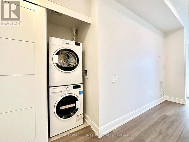 Photo - 2525 Bathurst St Unit 906