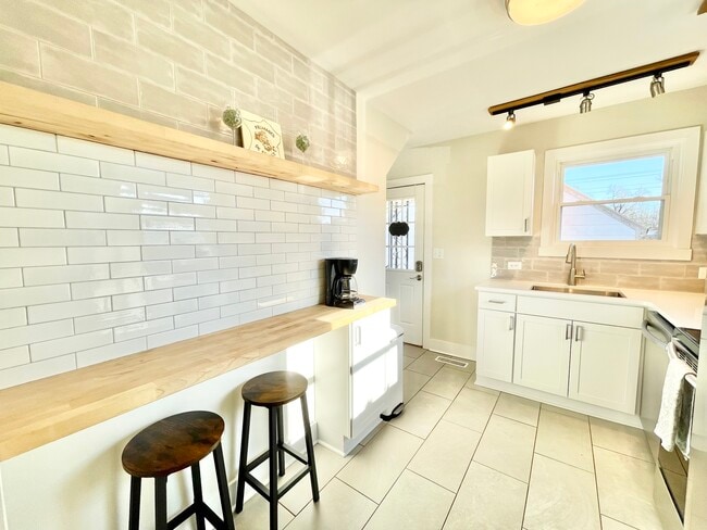 Photo - 1325 Willow Dr