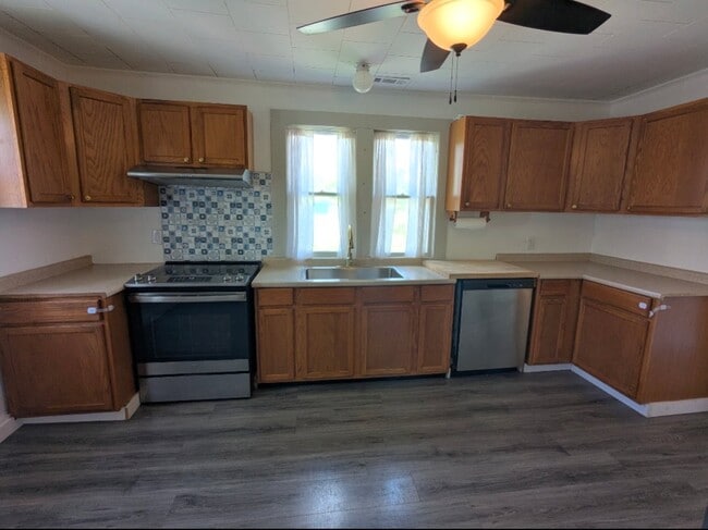 Photo - 210 Tatertown Rd