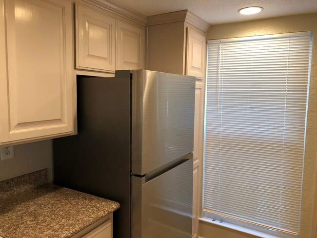 Photo - 24352 Dover Ln