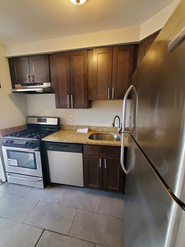 Photo - 102 Corbin Ave