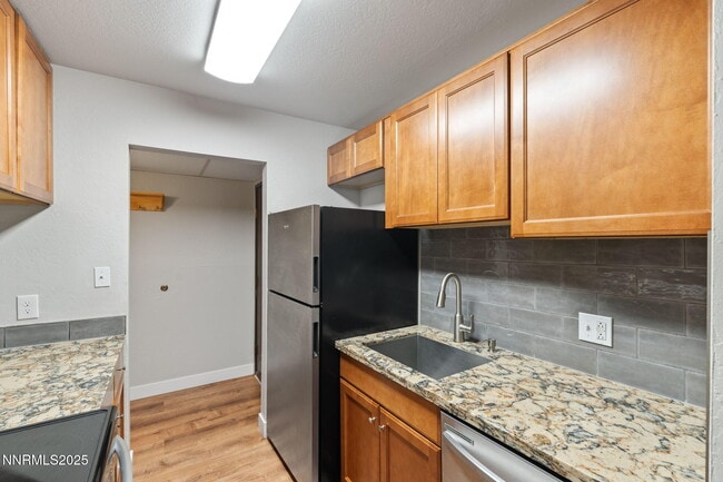 Photo - 2955 Lakeside Dr Unit 332