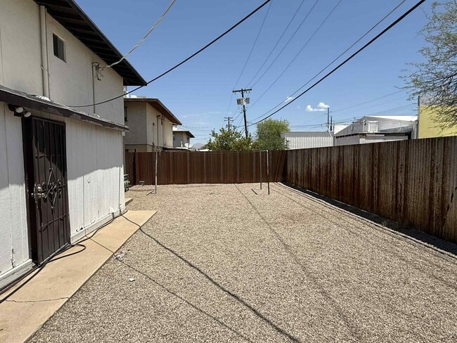 Photo - 2151 S Winstel Ave