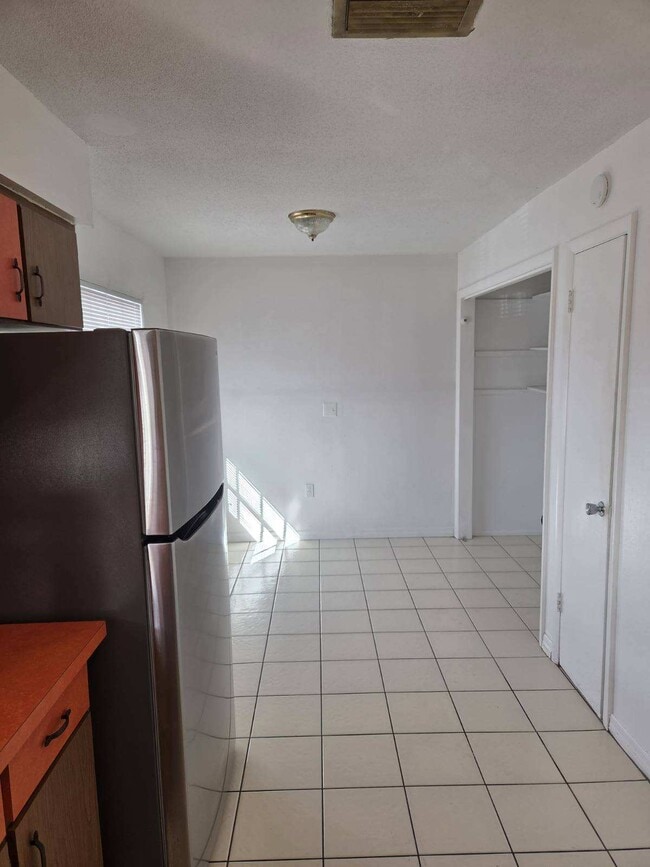 Photo - 1304 53rd Ave W Unit Apt A