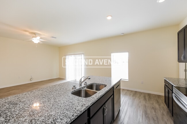Photo - 3202 NE 14th Pl