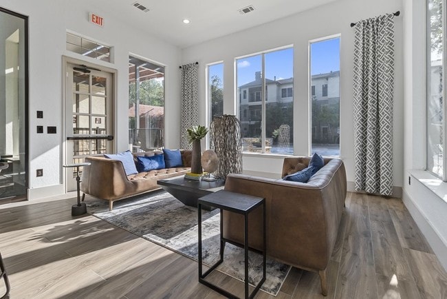 Oakville Apartments