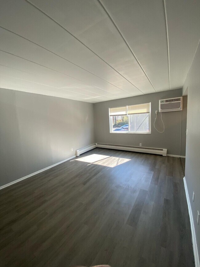 Photo - 1751 Gilsey Ave