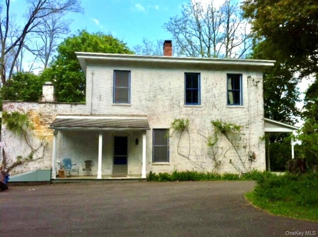 Building Photo - 225 Barrytown Rd