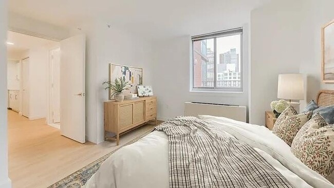 448 W 37th St Unit 6E