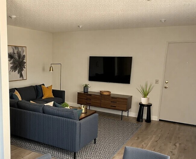 Del Rey Vista Apartments