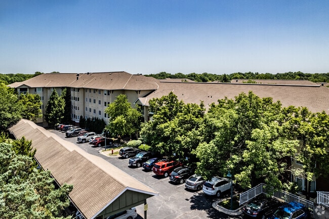 Photo - Claridge Court