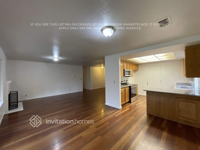 Photo - 2875 Georgia Dr