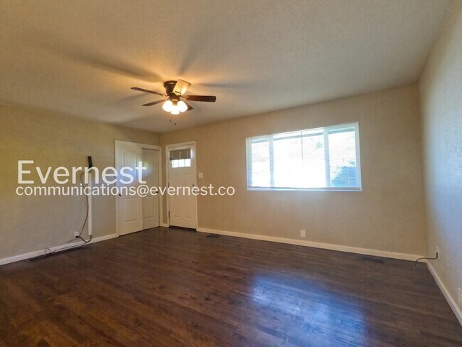 Photo - 226 Columbine Ct