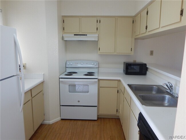 Photo - 2040 Mesquite Ln Unidad 203