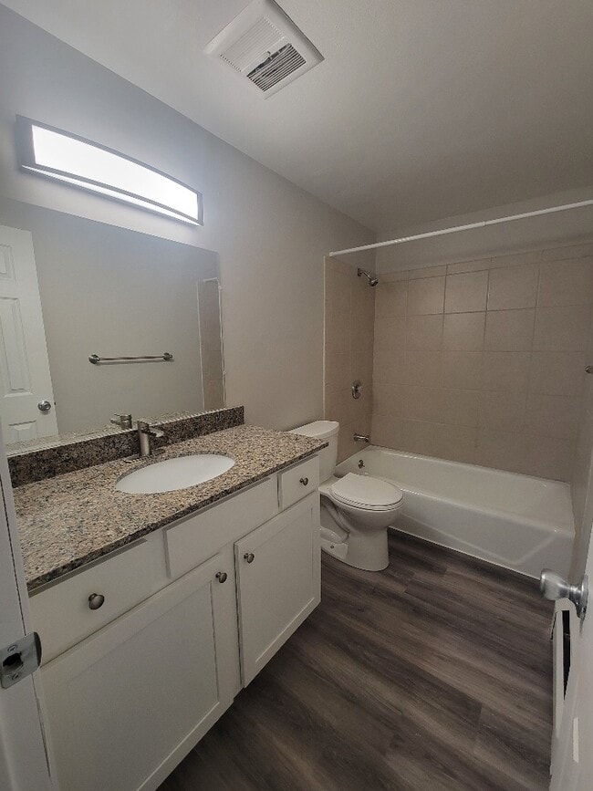 Granite Remodel Bathroom - Maplewood Apartment Homes