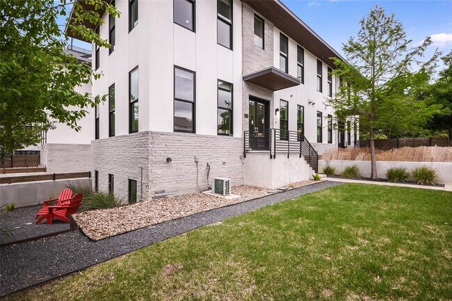 Photo - 1410 Woodlawn Blvd