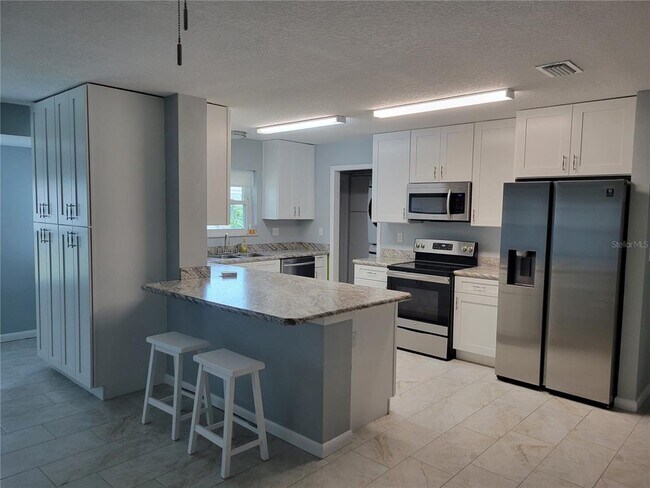 Photo - 714 Cypress Pl
