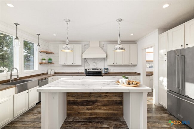 Photo - 2301 Wegner Rd