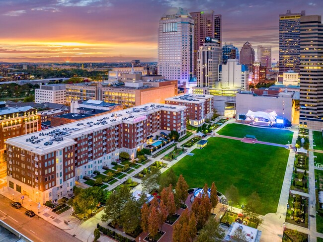 Highpoint on Columbus Commons - Highpoint on Columbus Commons Apartments