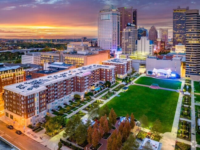 Building Photo - Highpoint on Columbus Commons Rental