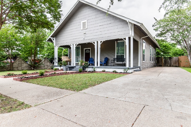 Photo - 2021 Grainger St House