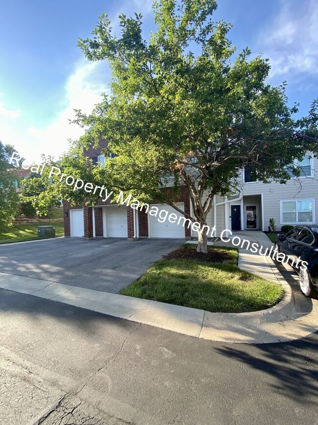 Photo - 2-Bedroom Condo In Tomahawk Creek!