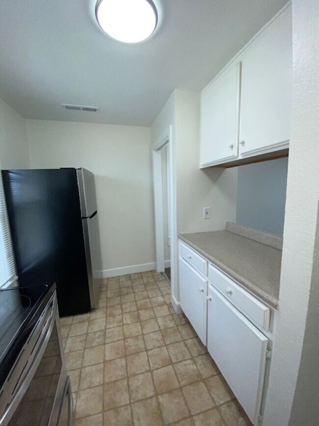 Photo - Laine Hill Condominiums Unit 20 B