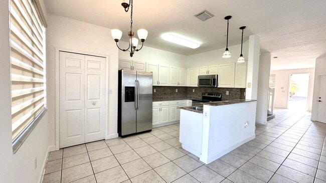 Photo - 10911 NW 79th St