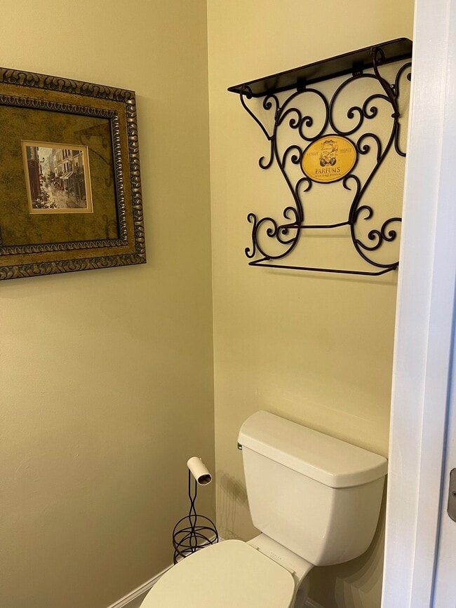 Photo - 348 River Rd