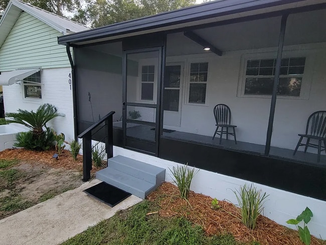 Building Photo - 401 S Oakridge Ave Rental