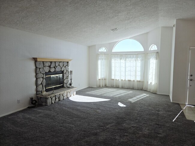 Photo - 250 Comstock Ave