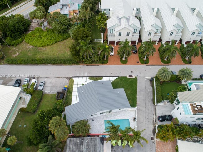 12 Adams Rd