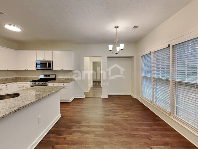 Photo - 3075 Kings Dr