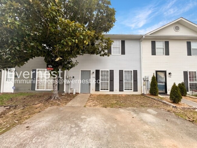 Photo - 1588 King James Dr