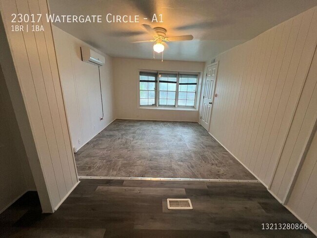 Photo - 23017 Watergate Cir Unidad A1