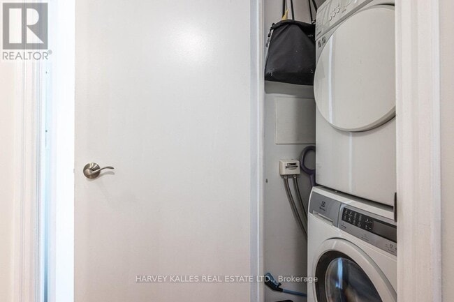 Photo - 8 Scollard St Unit 201