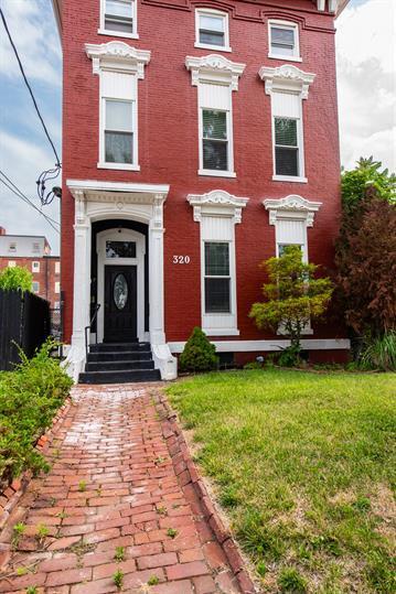 Photo - 320 E College St