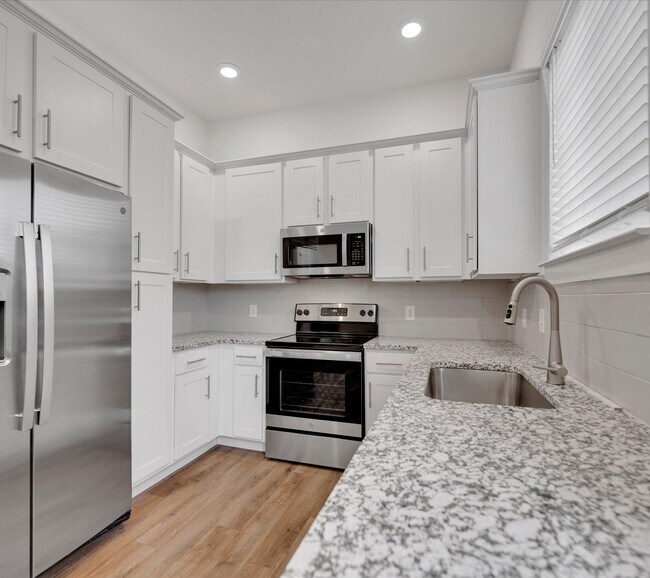 Photo - 2703 Rockhill Rd