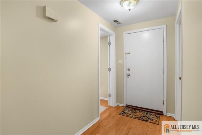 Photo - 73 Tennyson Dr