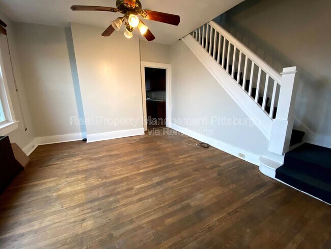 Photo - 318 Kaercher St