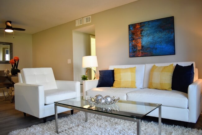 Photo - Tuscany Apartments