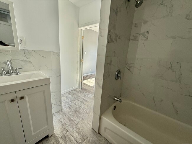 Photo - 1220 Pembroke St Unit 3R