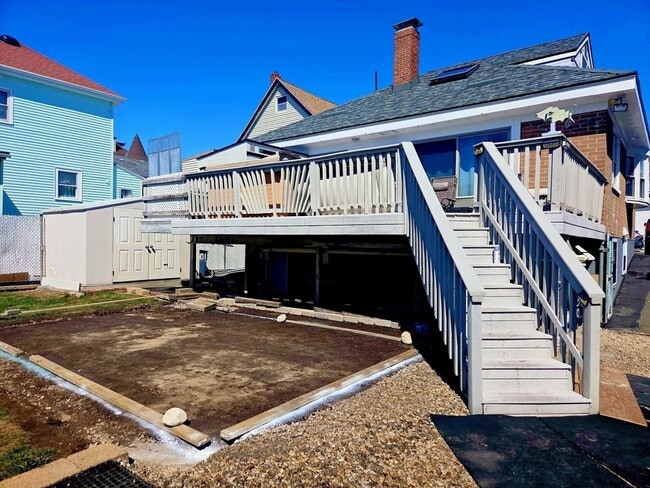 Building Photo - 299 Crescent Ave Unit 1