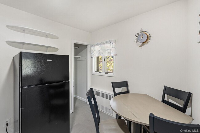194 Jersey Ave Unit B