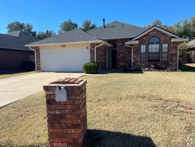 Building Photo - 3 bed in Edmond schools, great location wi... Rental