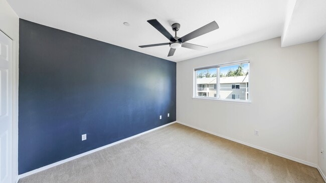 Photo - 2 Bed 2 Bath - Condo - W/S/G Included - Pet Friendly - NAS Whidbey