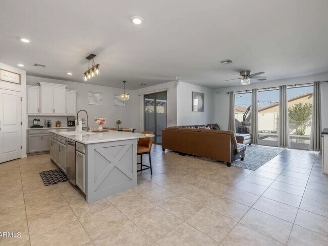 Photo - 10218 E Wavelength Ave