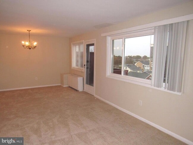 Photo - 1830 Columbia Pike Unit 411