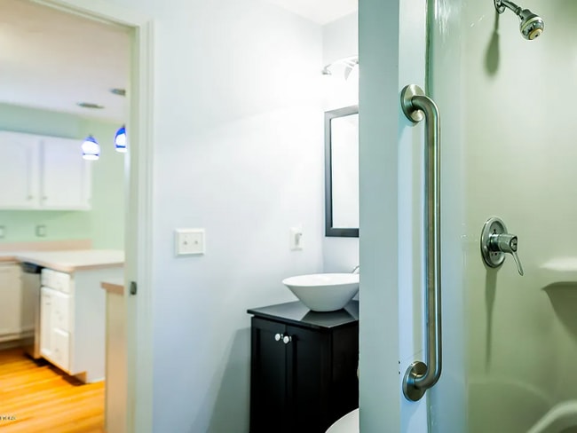 Photo - 6275 Oneida Rd