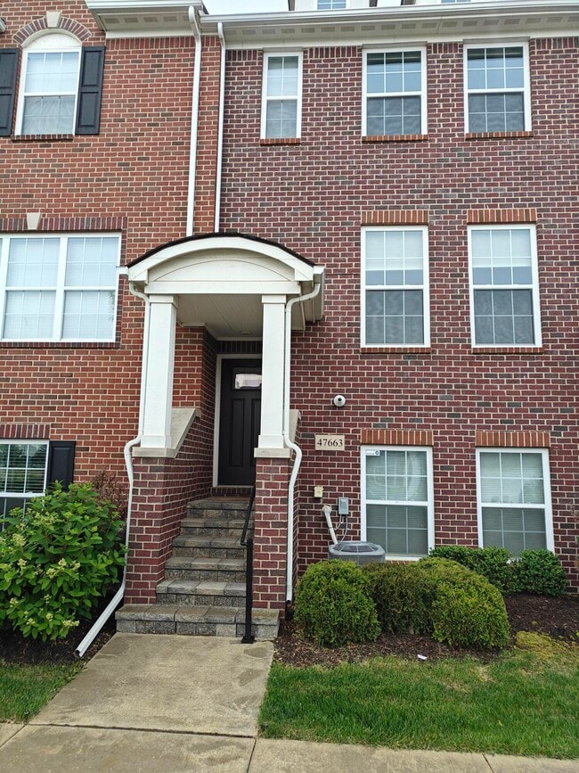 Photo - 47663 Alden Terrace N Condo